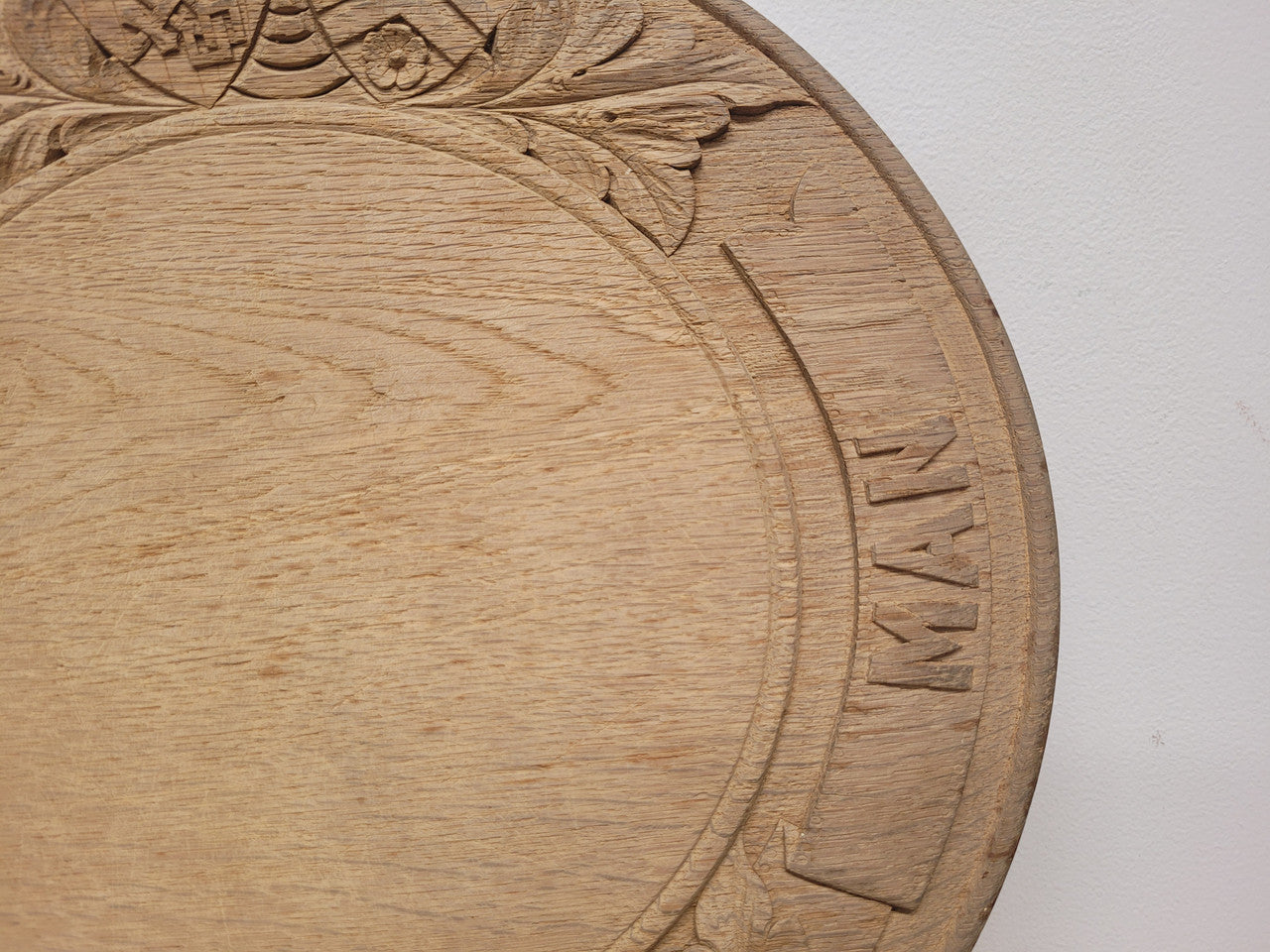 Antique Circular Oak Bread Board Carved with “Manners Makyth Man” & the Arms of Winchester College England | Antique & Vintage | Moonee Ponds Antiques | Australia Wide Delivery