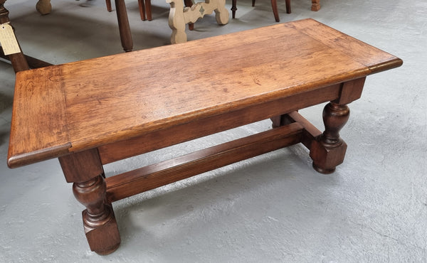 Beautiful French Oak, solid coffee table with a chunky base and in good original detailed condition. Great size for smaller rooms.