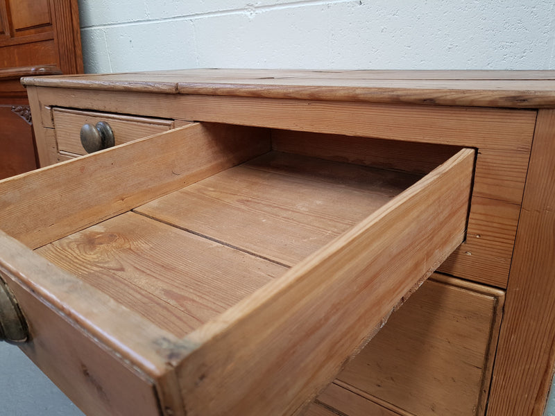 Gorgeous Vintage Pine Chest Of Drawers