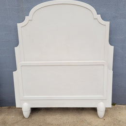 Two attractive vintage French chalk painted king single Art Deco beds. They have been sourced from France and are in good original condition.