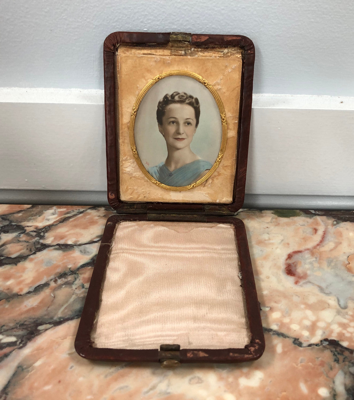 Edwardian Leather Case Travelling Miniature