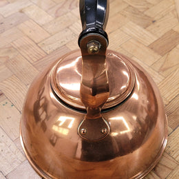 Vintage French copper kettle . They have been sourced from France and is in good original detailed condition.