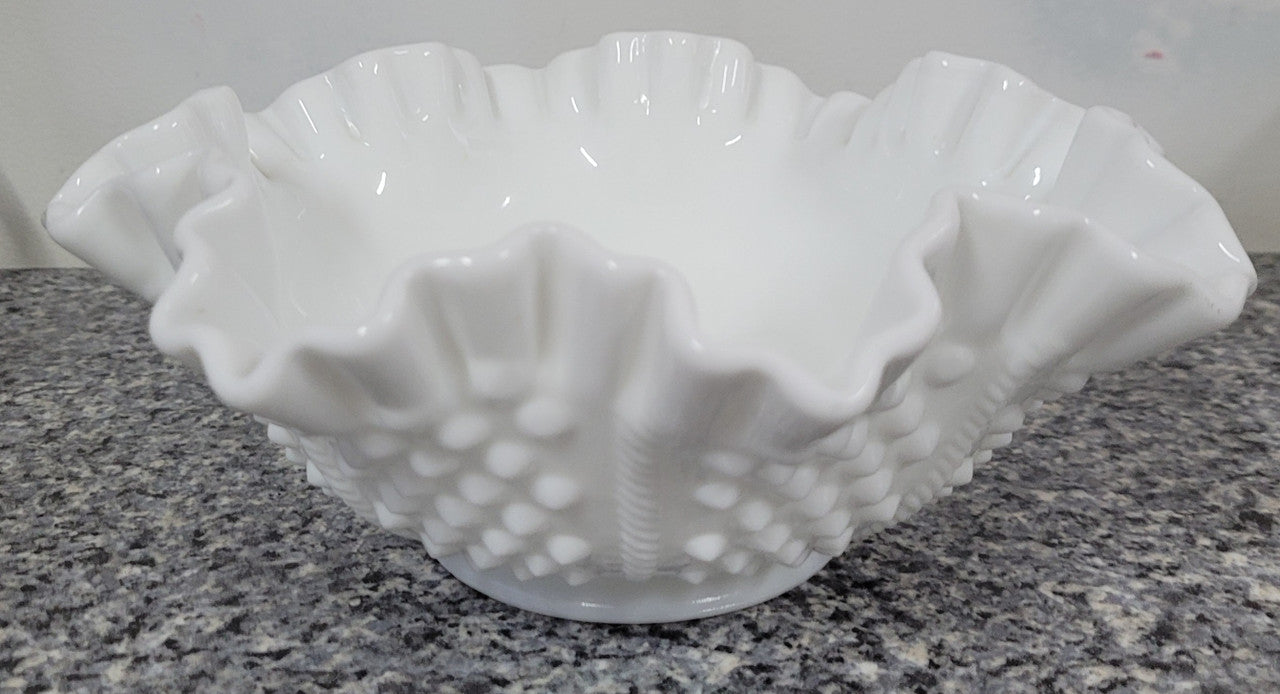 Charming frilled edge “Fenton” milk glass bowl. It is in good original condition, please view photos as they help form part of the description.
