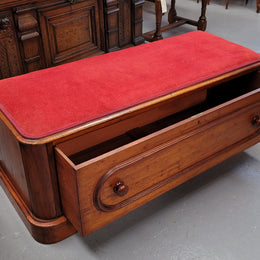 Victorian Cedar blanket box seat with lovely upholstery. This beautiful seat could be used in a bedroom in front of a bed or a hallway to store shoes and sit on when putting them on. It is in good original condition, please view photos as they help form part of the description.