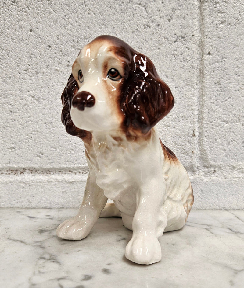 Vintage Sylvac England Pottery, Cocker Spaniel, Model 18 with a Gloss finish. Appealing expression. Please see photos as they form part of the description.