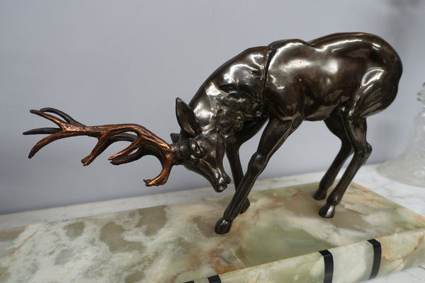 Beautiful French cold painted spelter Art Deco deer sculpture, on a stunning marble base. In good original condition.