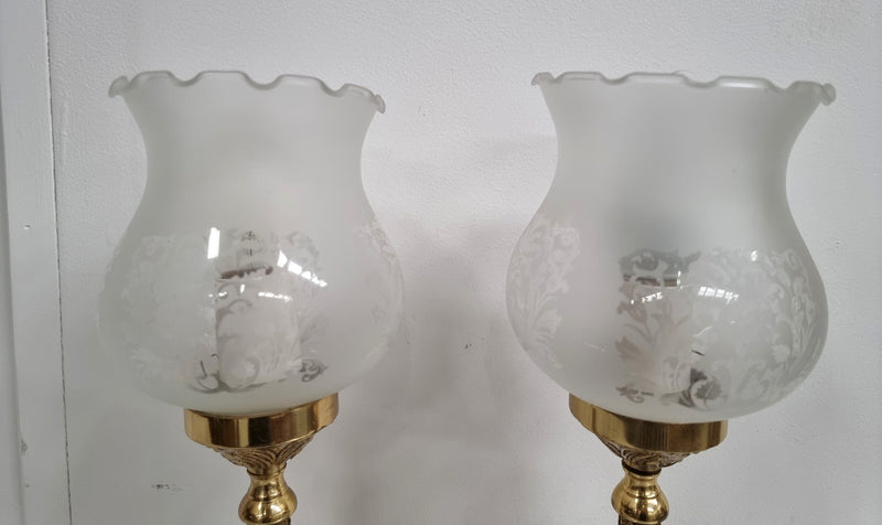 Lovely Vintage pair of etched glass table lamps in good working order.