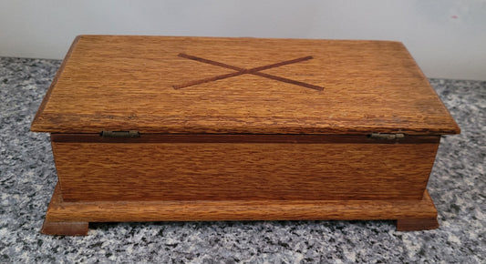 Vintage Silky Oak and Cedar jewellery box with red velvet lining. It is in good original condition, please view photos as they help form part of the description.