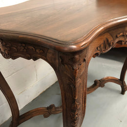French Walnut Louis XV style center/side table. In very good original condition. Circa 1930's.
