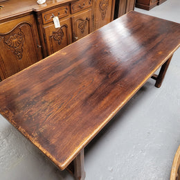 French oak stretcher base refectory table. It has been sourced from France and is in good original condition. Please see pictures to form part of the description.