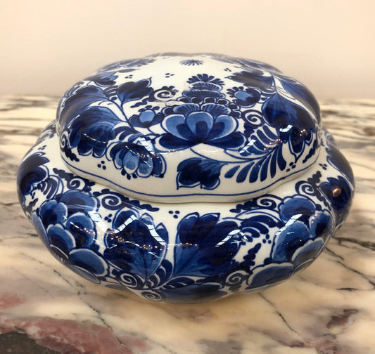 Beautiful Delft Lidded Bowl