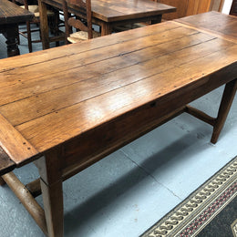 Beautiful rustic 19th century French oak farmhouse extension table.It has two pull out extension leaves that extend the table to 290 cm long. It also a single drawer for storage and is in good original detailed condition.