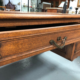 French Oak Louis XV style full partners desk with both sides having five functional drawers. In very good original detailed condition.