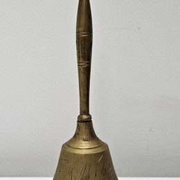 Vintage brass bell with engraved lines and markings on the insde. Please see photos as they form part of the description. In good original condition.