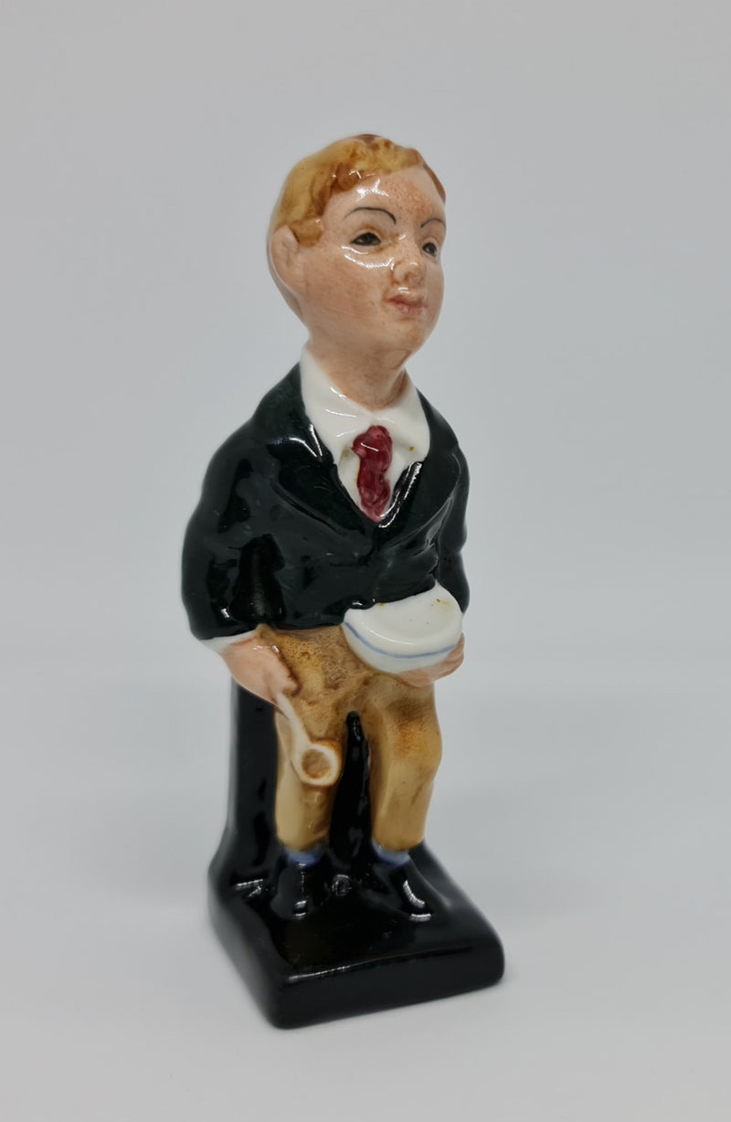 Gorgeous Royal Doulton "Oliver Twist" figurine, marked. In great original condition.