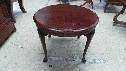 Lovely Mahogany Occasional Table