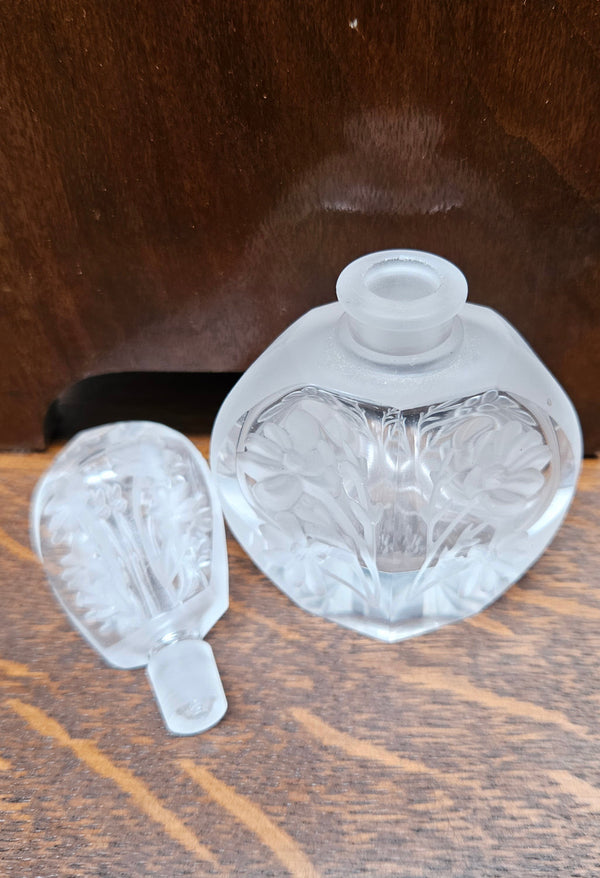 Charming Intaglio Glass Vintage Perfume Bottle and Stopper.