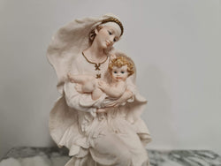 Vintage Giuseppe Armani “Madonna and Child” Figurine Retired | Antique & Vintage | Moonee Ponds Antiques | Australia Wide Delivery