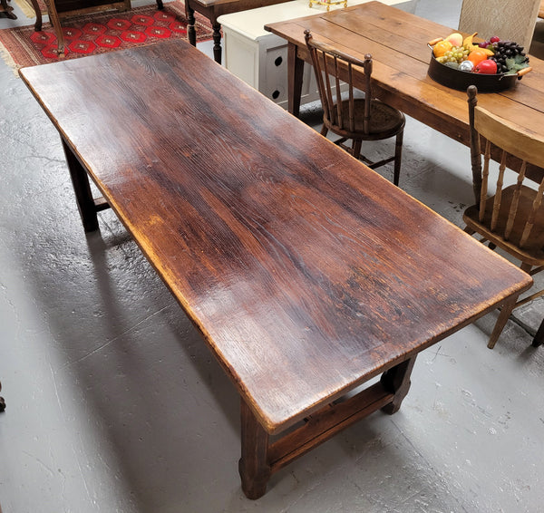 French oak stretcher base refectory table. It has been sourced from France and is in good original condition. Please see pictures to form part of the description.