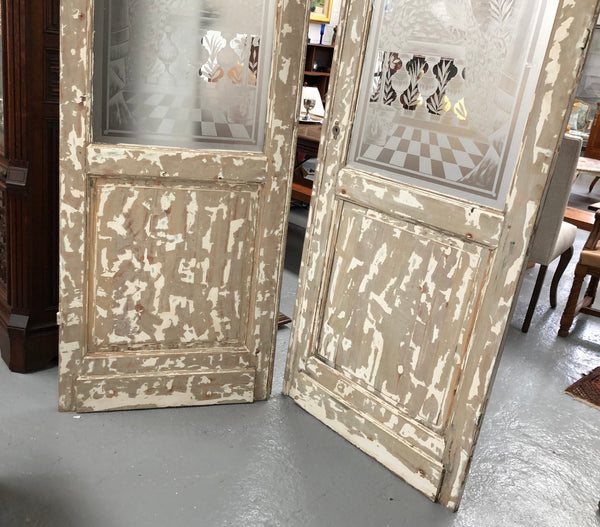 Stunning French Antique 19th century pair of doors with acid etched panels and are in good original condition.