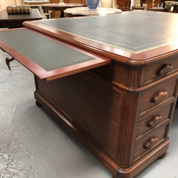 Superb Late 19th Century French Walnut Partners Desk