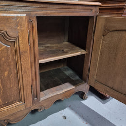 Charming French Louis 15th style sideboard with three doors and a stunning wooden top. In good detailed condition. Circa 1900