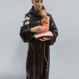 Beautiful Saint Anthony Statue.