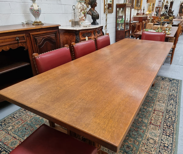 French Oak double pedestal Farmhouse dining table. You can very comfortably fit eight chairs around the table with three chairs down each side and one chair at both ends. In very good original detailed condition.