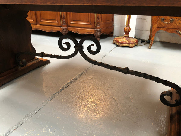 A beautiful French oak, Spanish style parquetry top extension table, with amazing carving and lovely details in very good condition.