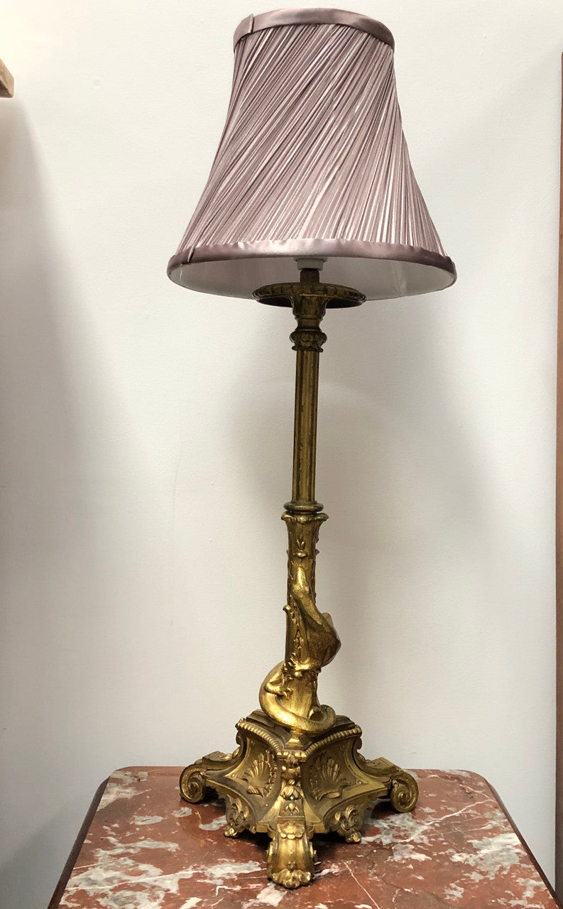 Antique French ormolu Belle Epoque lamp depicting a lizard. It has been rewired  and in good original condition. Circa 1880.