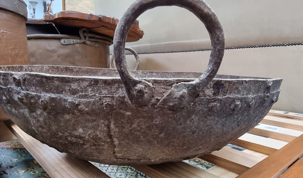 Early 19th Century rustic cast iron handled pan with a rich patina. It is in good original condition.