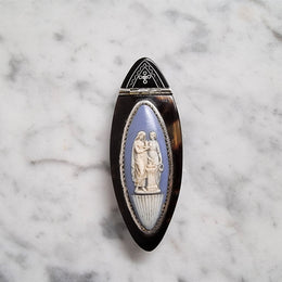 Rare Georgian Tortoiseshell and Jasper Ware and Silver snuff box. Oval shape and is in good original condition, please view photos as they help form part of the description.