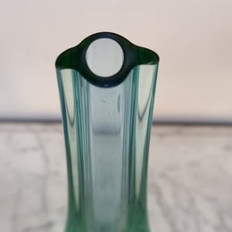 Beautiful green Murano style glass vase, it is in good original condition with no chips or cracks. Please view photos as they help form part of the description.
