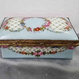 Beautiful Rare Antique German Porcelain Limoges Style Stamp Box