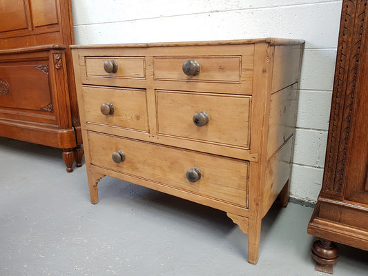 Gorgeous Vintage Pine Chest Of Drawers
