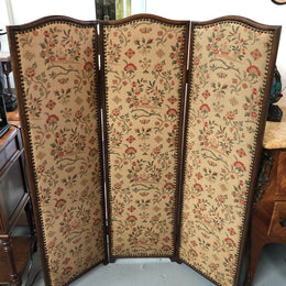 Vintage French Oak 3 fold tapestry covered privacy screen. Tapestry is in good condition with very minor wear and tear.