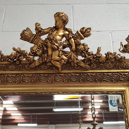 A stunning French 19th century gilded wall mirror in good original condition.
