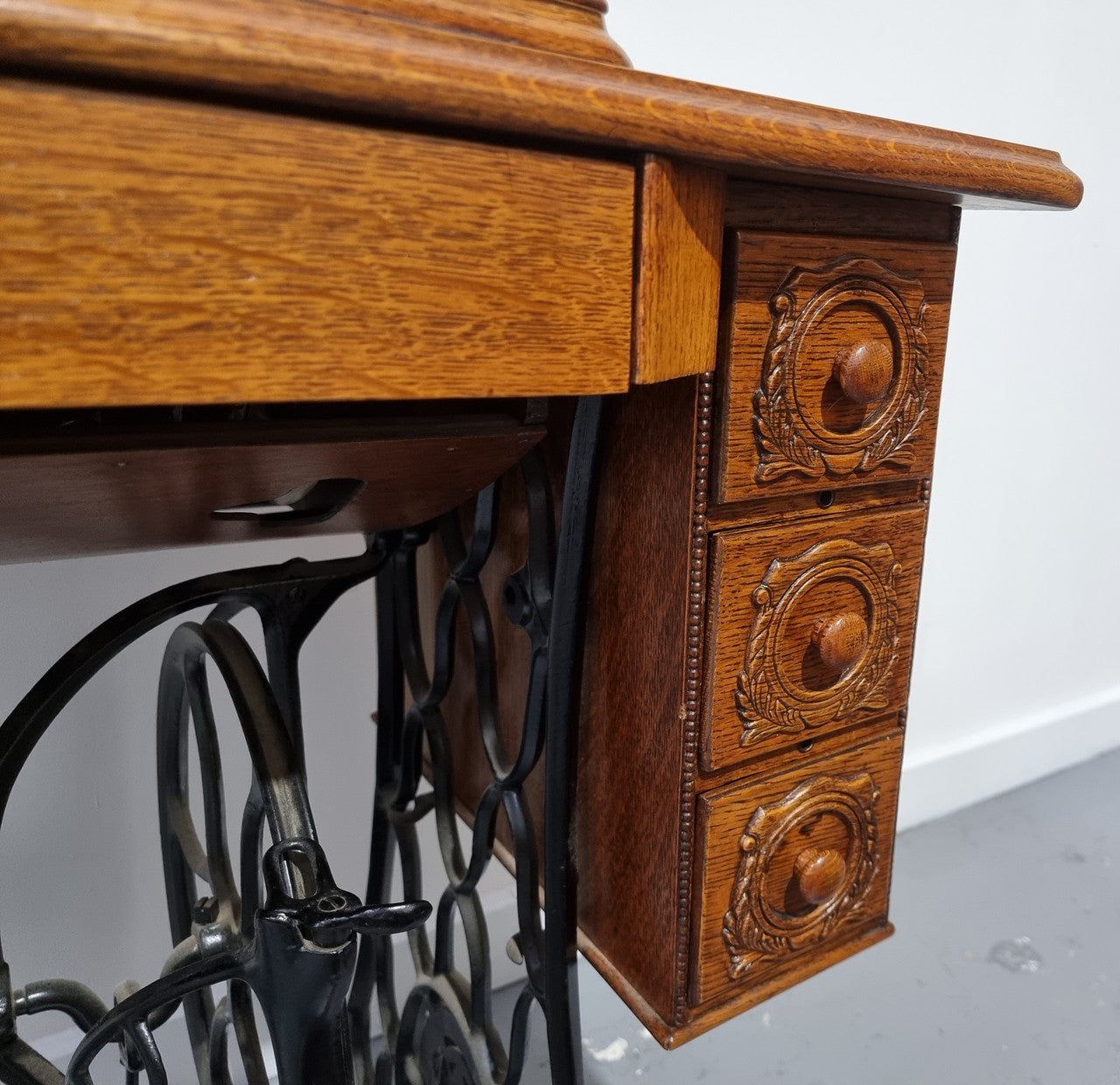 Fabulous Antique Singer Sewing Machine