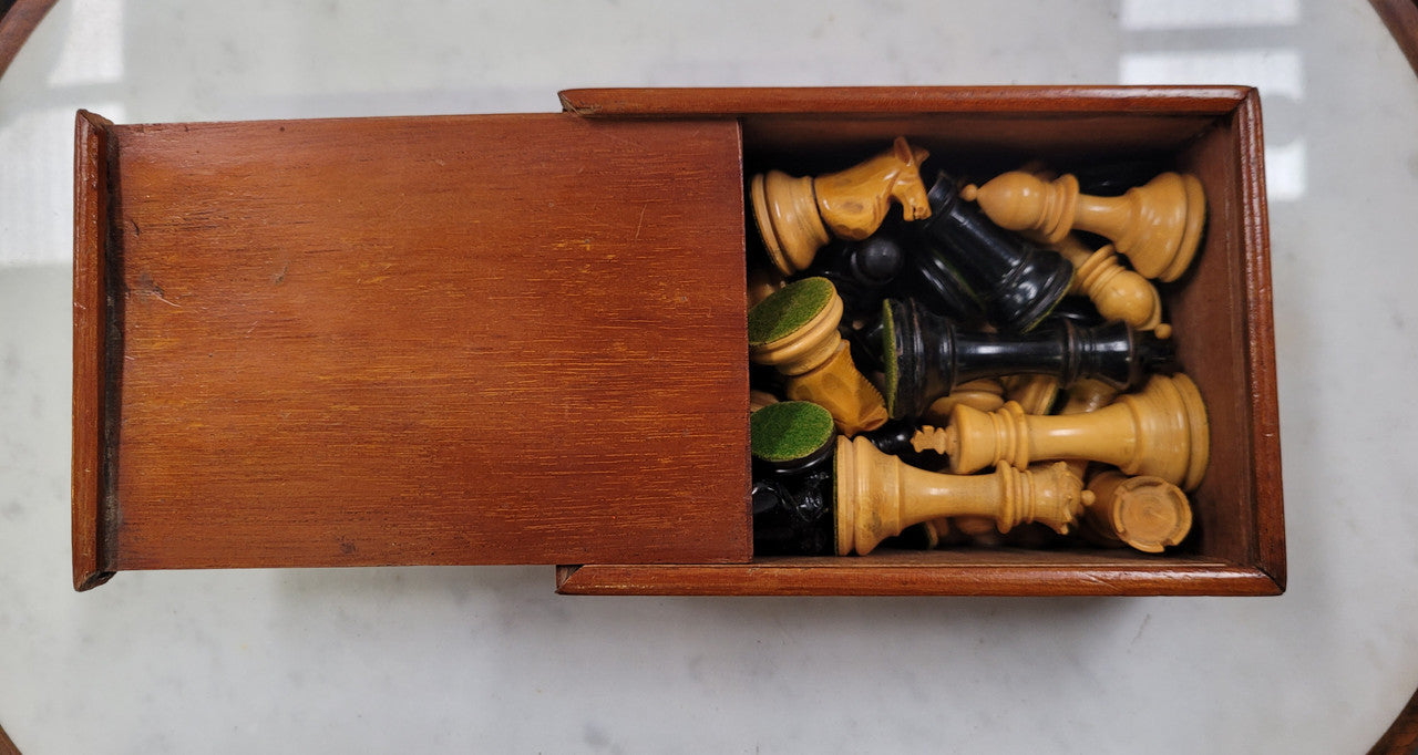 Superb Vintage Carved Box Wood Chess Set