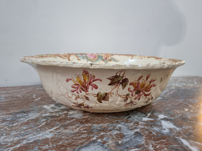 Delightful late Victorian floral English ceramic Jug and Basin set. Marked on base B&T. In good condition please view photos as they help form part of the description.