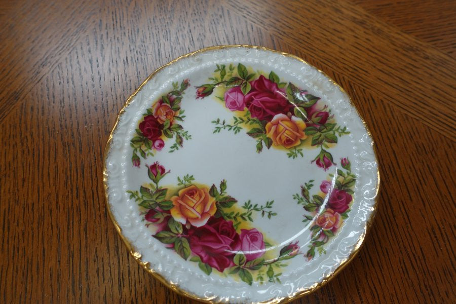 Royal Albert Small Dish | Antique & Vintage | Moonee Ponds Antiques | Australia Wide Delivery