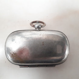 Antique nickle plated double sovereign case. In good original condition.