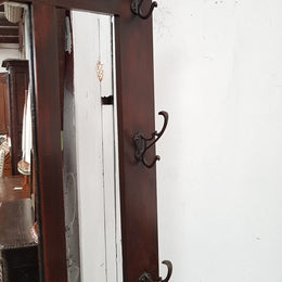 Simple Hallstand