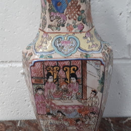 Antique Chinese export 19th Century hand-painted Famille Jaune vase. Chien-Lung seal mark to (1736-1795)