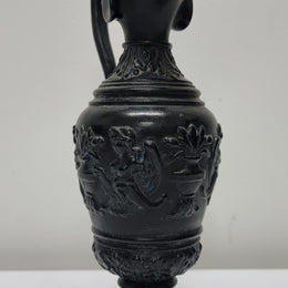 Victorian black urn shaped vase. It is in good original condition and has been sourced locally. Please view photos as they help form part of the description.