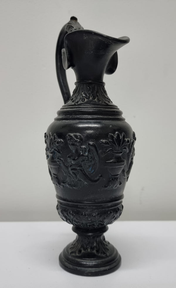 Victorian black urn shaped vase. It is in good original condition and has been sourced locally. Please view photos as they help form part of the description.