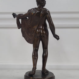 Fine qaulity Victorian bronze Apollo sculpture with rich dark brown patination. In great original condition.