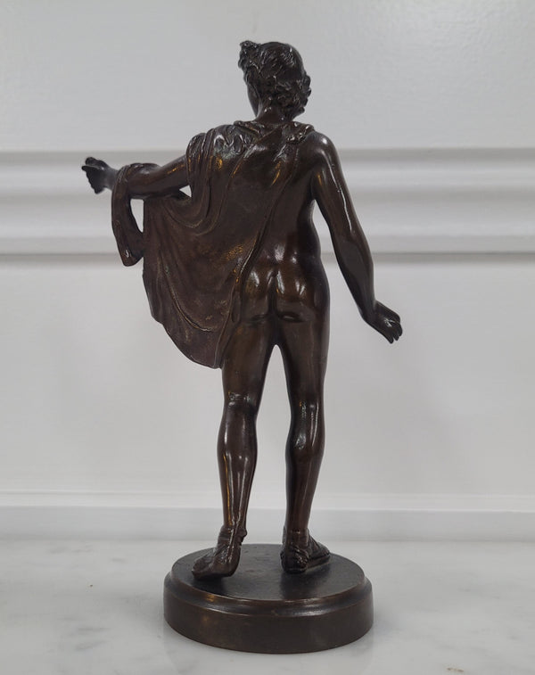 Fine qaulity Victorian bronze Apollo sculpture with rich dark brown patination. In great original condition.