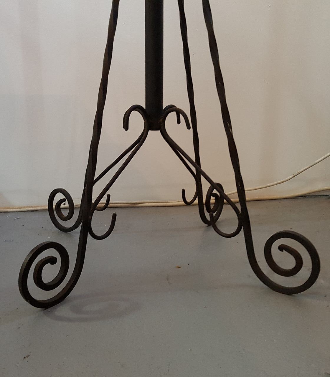 A beautiful French retro cast iron coat rack and in good original condition.