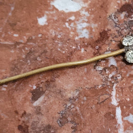 A simple but elegant vintage rhinestone hat pin . It is in good original condition, please view photos as they help form part of the description.
